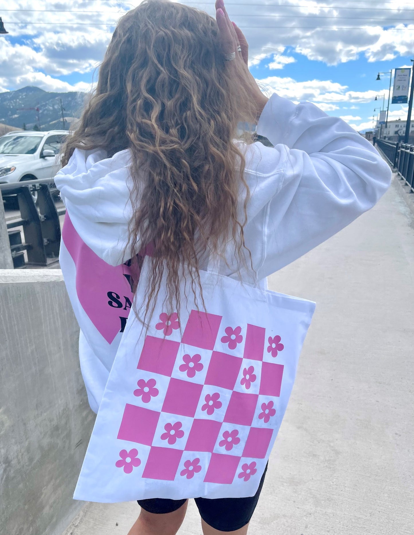 "Checkered Flower" Tote Bag